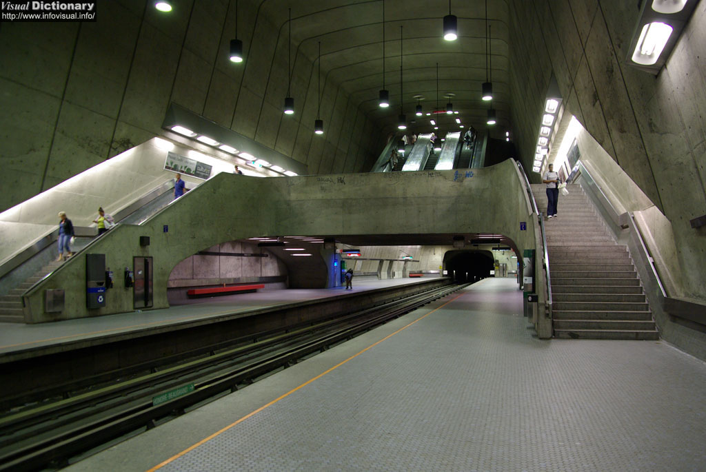 Metro 
          station